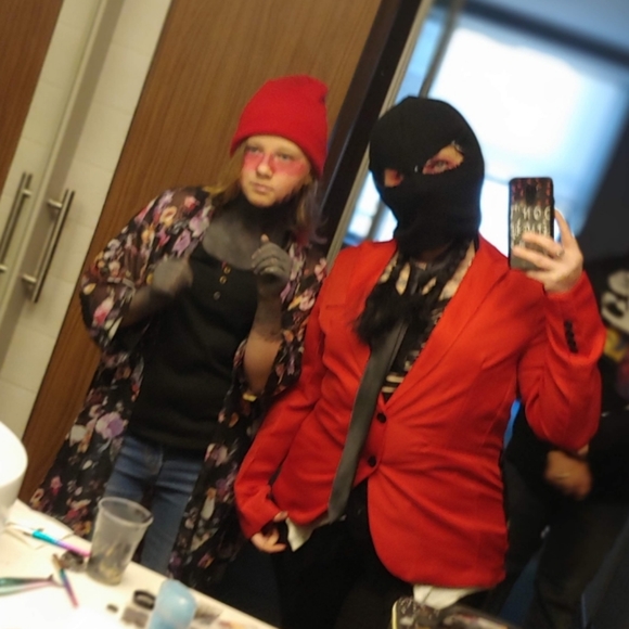 Meet your Posher, Ashley - Picture 2 of 2